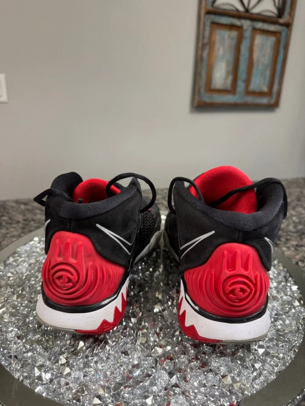 Nike Kyrie 6 bred Black and Red High-Top Basketball Sneakers 6Y